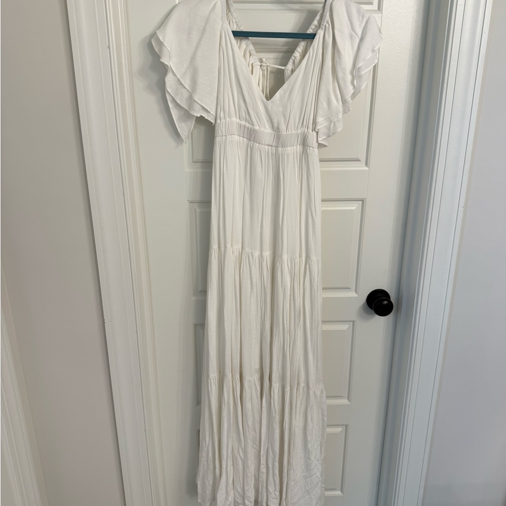 Elegant White Maxi Dress
